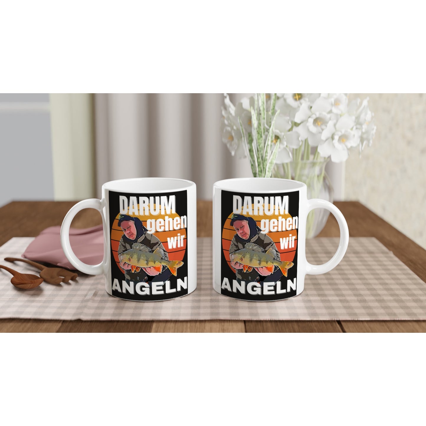 Weiße Tasse, personalisiert mit deinem Fangbild als Cartoon Design